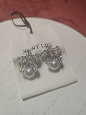 Flower Earrings with Pearl Drop